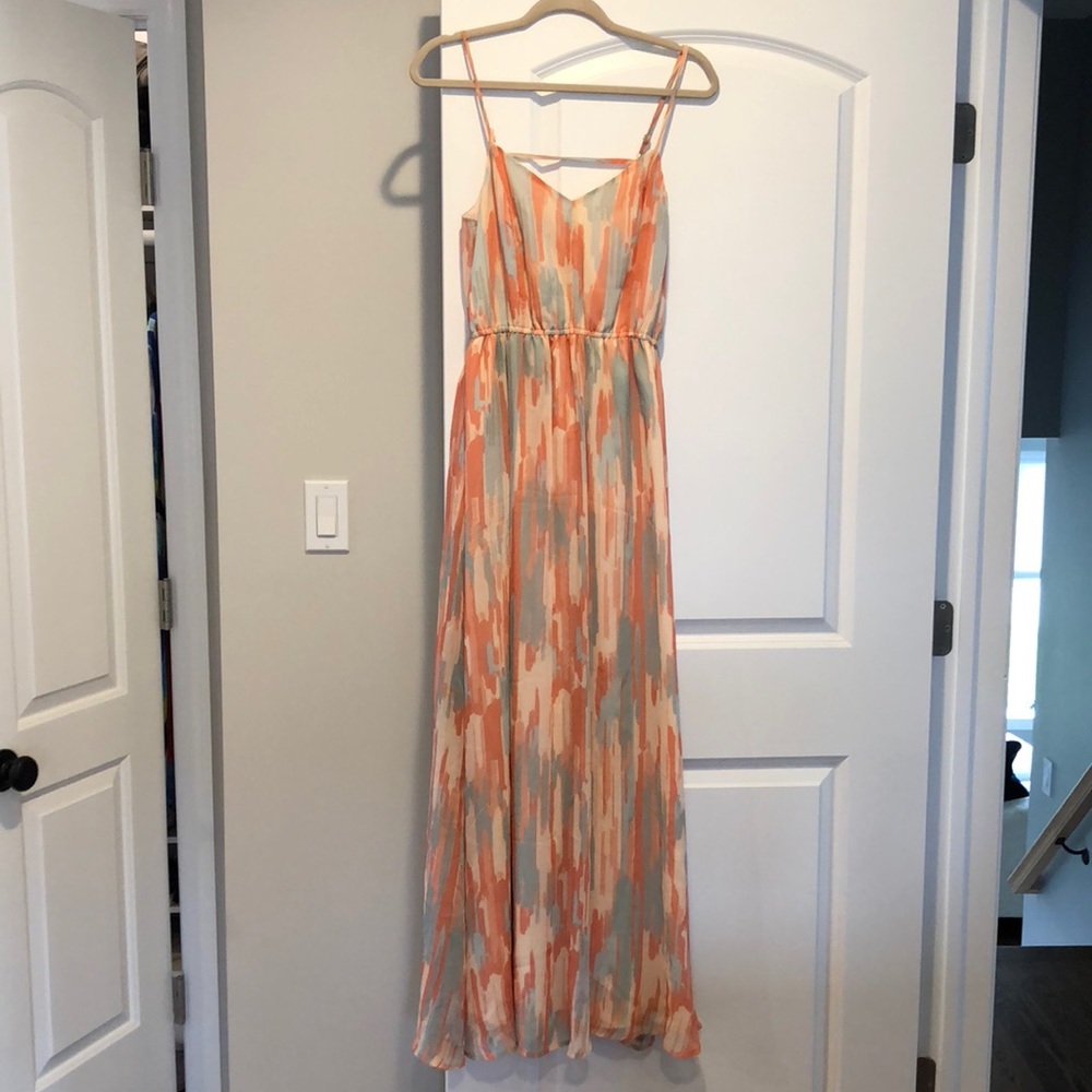 Maxi dress with full skirt